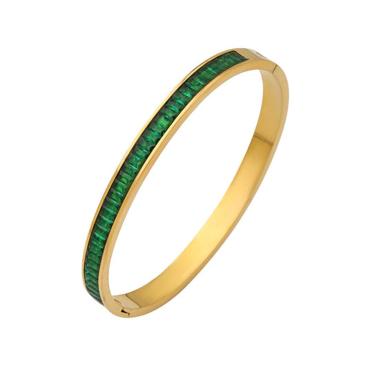 Artificial jewelleryAKaccessories