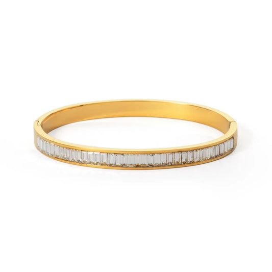 Artificial jewelleryAKaccessories