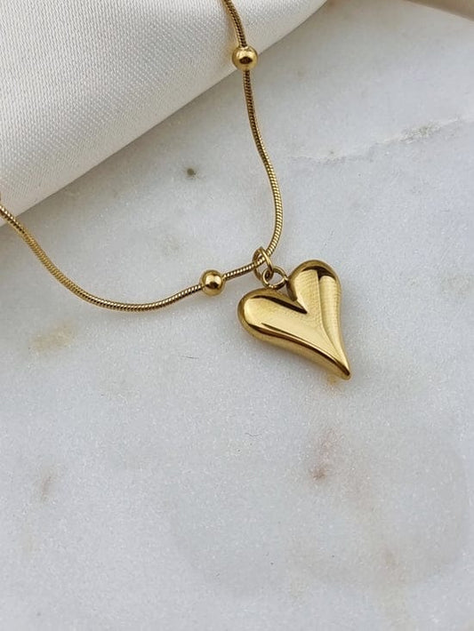 Artificial jewelleryAKaccessories