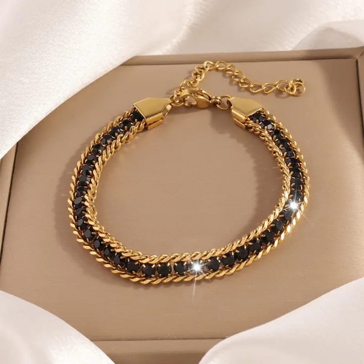 Artificial jewelleryAKaccessories