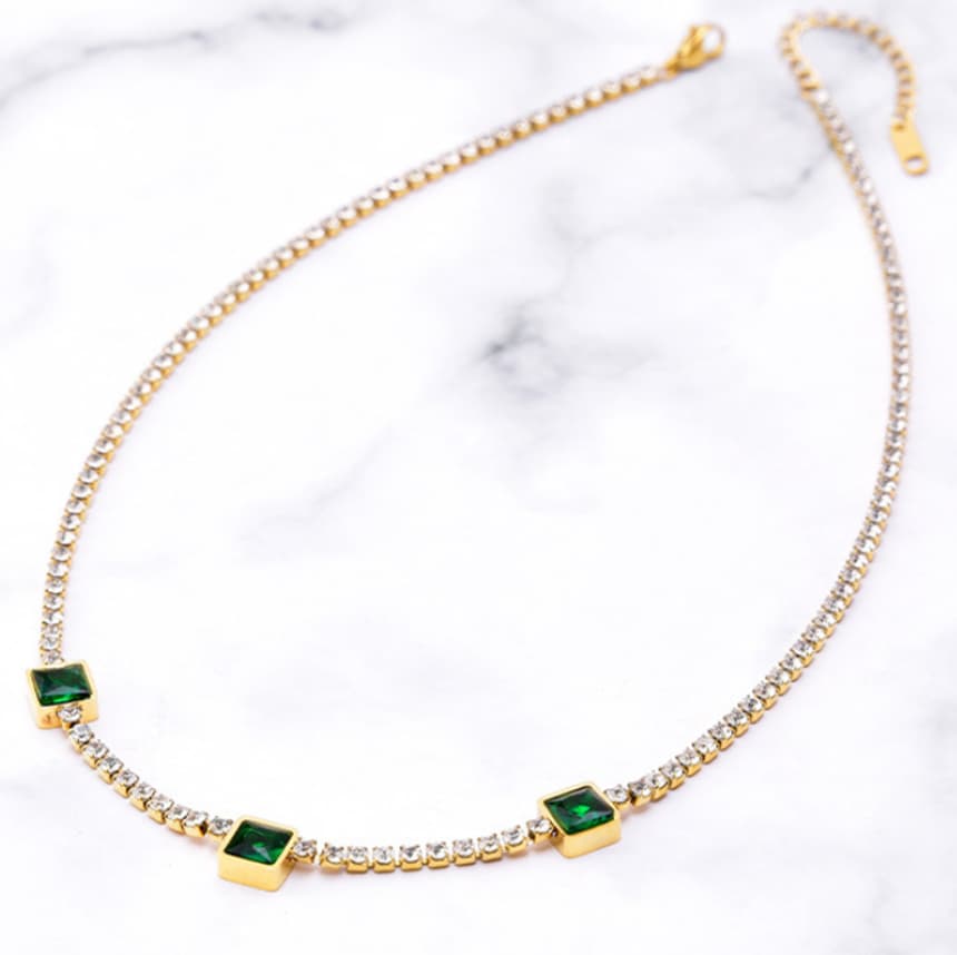 Artificial jewelleryAKaccessories