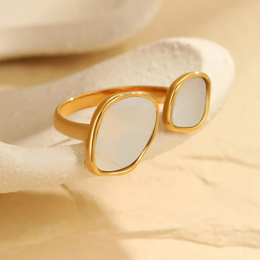 Twisted shells rings Adjustable size