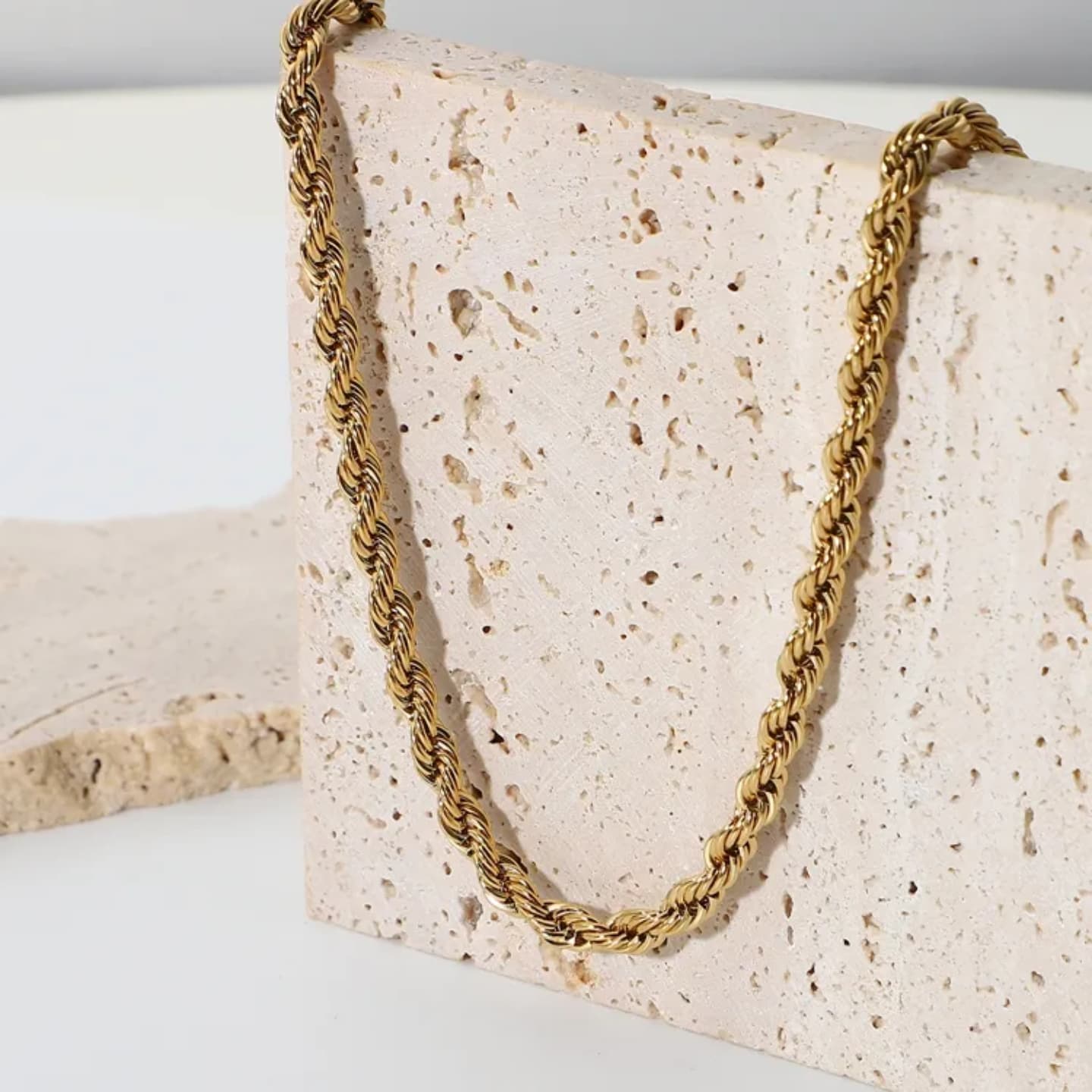 Artificial jewelleryAKaccessories