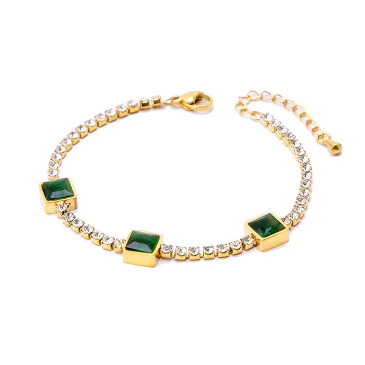 Artificial jewelleryAKaccessories
