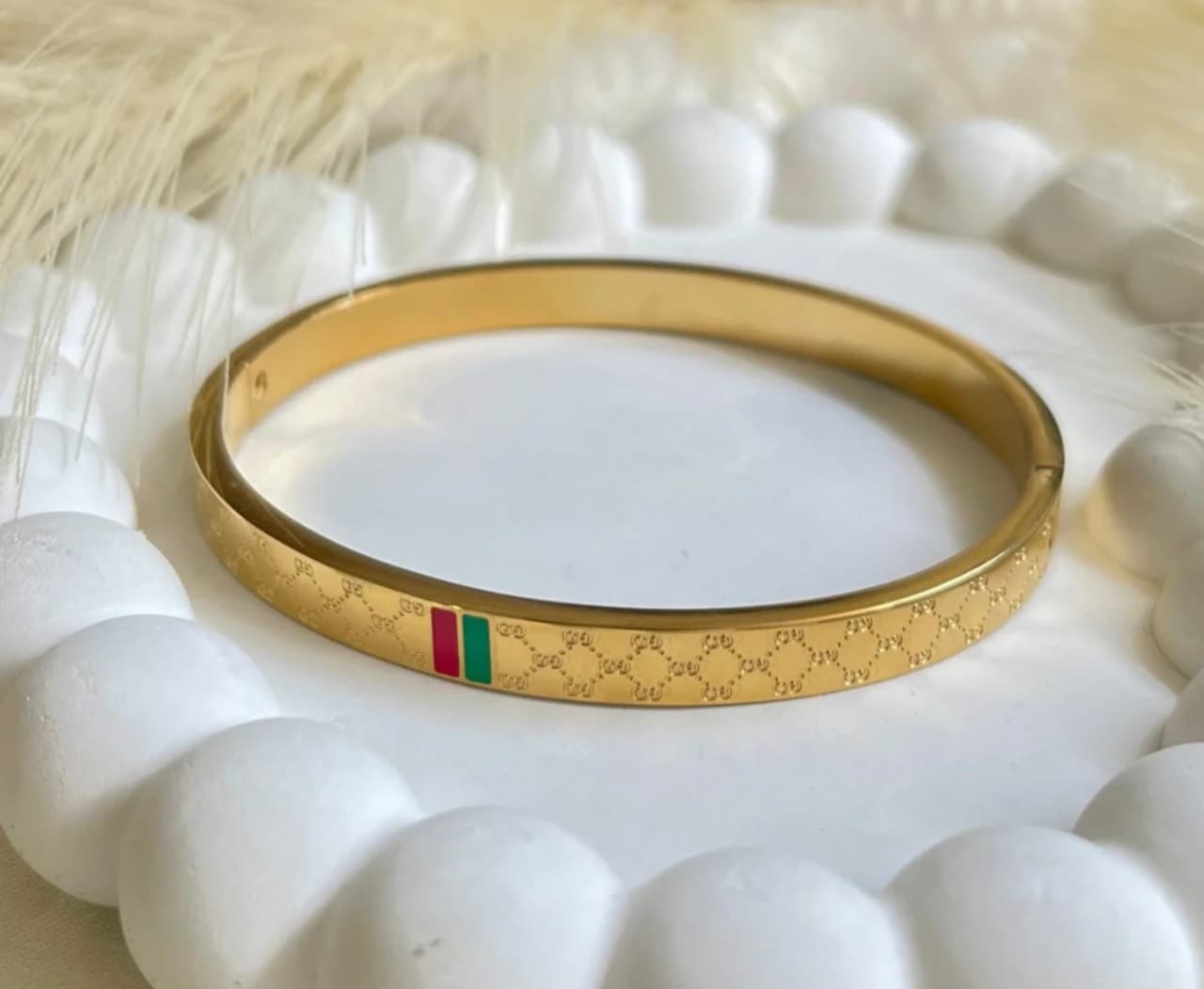gucci handcuff