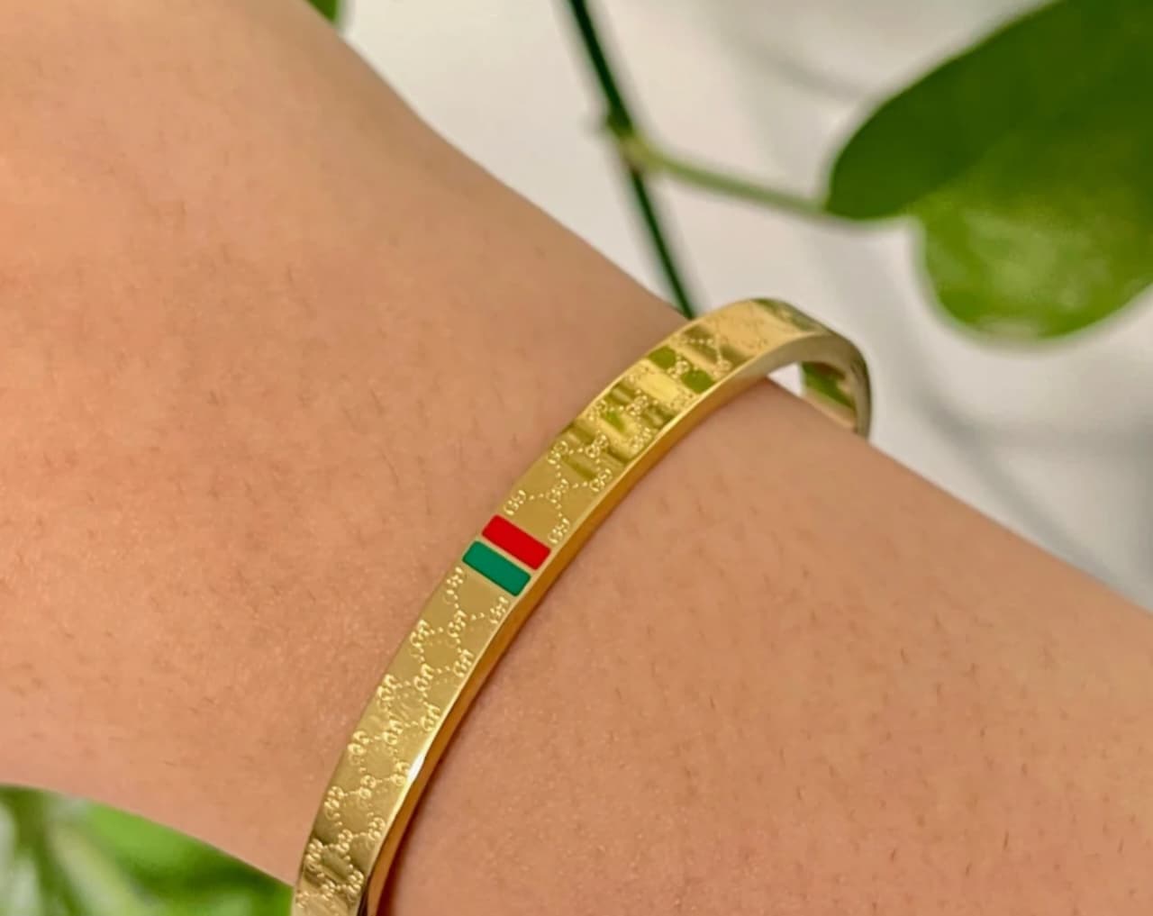 gucci handcuff
